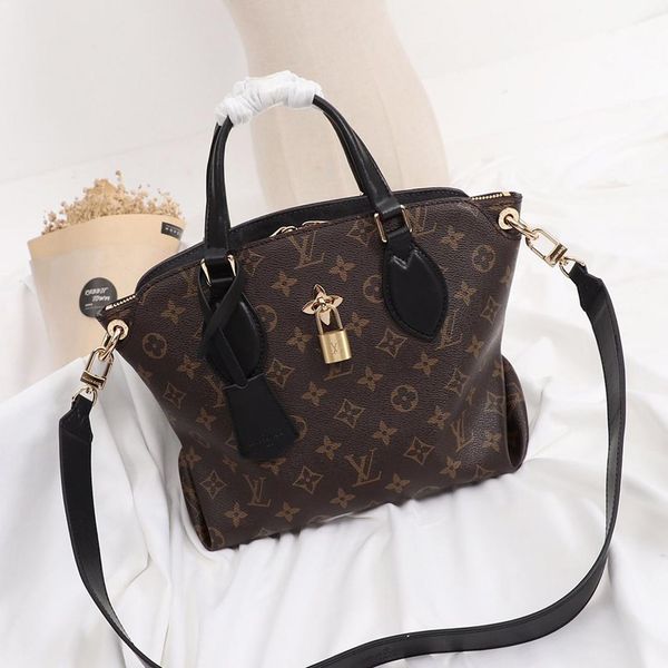 2021 кожа урожай женщины высокое качество crossbody сумка top handle тотализаторов сумка сумки женские роскошная сумка сумки женские crossbo
2021 кожа урожай женщины высокое качество crossbody сумка top handle тотализаторов сумка сумки женские роскошная сумка сумки женские crossbo
