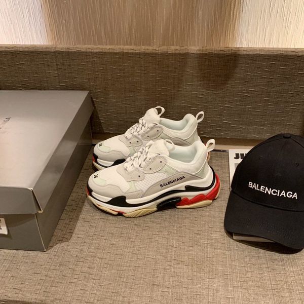 171designer to create casual and comfortable all-match sports shoes, travel shoes outsole non-slip design with original box delivery, Black
171designer to create casual and comfortable all-match sports shoes, travel shoes outsole non-slip design with original box delivery, Black