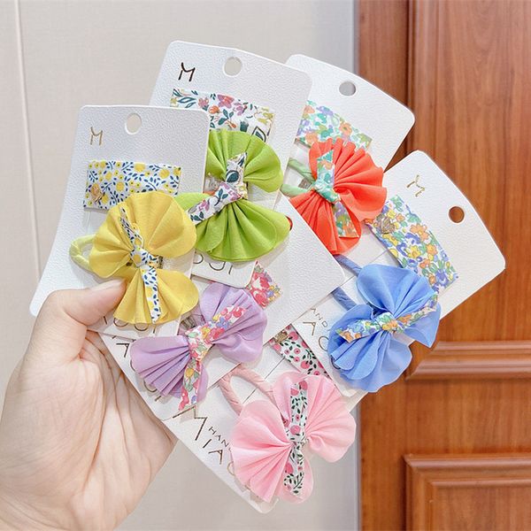 2 pcs new pastoral style fresh beautiful floral bowknot bb clip for sweet girl children fashion simple fabric barrettes headwear, Slivery;white
2 pcs new pastoral style fresh beautiful floral bowknot bb clip for sweet girl children fashion simple fabric barrettes headwear, Slivery;white