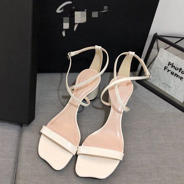 thepopularnewthick-heeledcross-strapsandalsanewdesignconceptauniquecurvetoethemostslendermidsolewaistanddelicatelin, Black
thepopularnewthick-heeledcross-strapsandalsanewdesignconceptauniquecurvetoethemostslendermidsolewaistanddelicatelin, Black