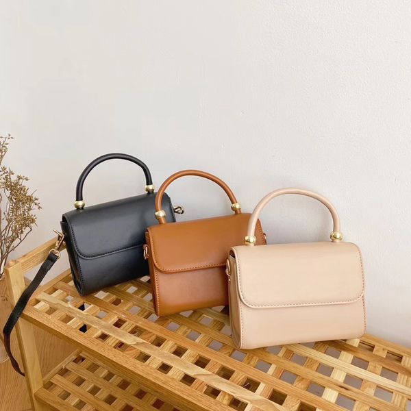 2020 winter new casual women bag brand lady handbag pu leather mini female cover handbag women crossbody shoulder bag whole sale
2020 winter new casual women bag brand lady handbag pu leather mini female cover handbag women crossbody shoulder bag whole sale