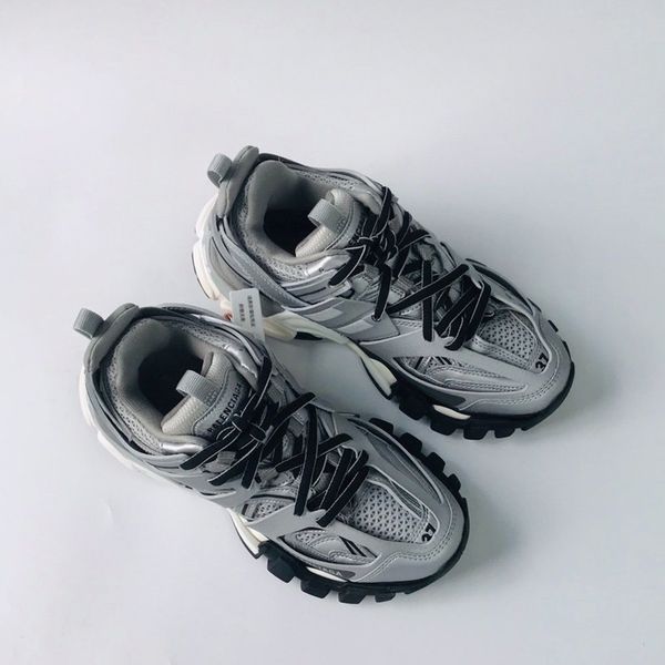 20213 designer to create casual and comfortable all-match sports shoes, travel shoes outsole non-slip design with original box delivery, Black
20213 designer to create casual and comfortable all-match sports shoes, travel shoes outsole non-slip design with original box delivery, Black