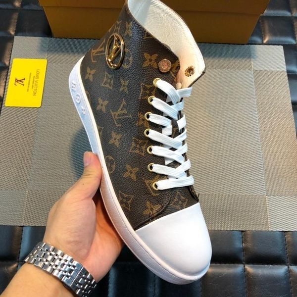2020ql new luxury men's casual fashion sneakers for sale, outdoor travel, sports laces, original box, fast delivery, Black
2020ql new luxury men's casual fashion sneakers for sale, outdoor travel, sports laces, original box, fast delivery, Black