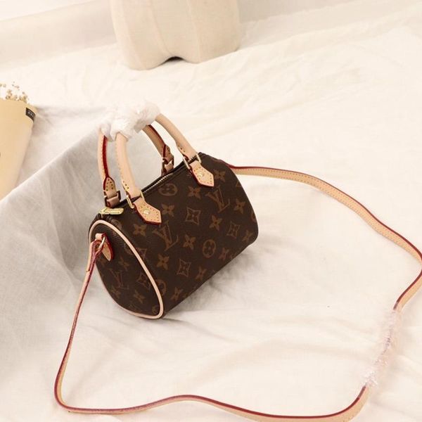 new arrival for womens leather mini handbag totes ladies shoulder bag lady messenger hand bag designer luxury handbags purses fast delivery
new arrival for womens leather mini handbag totes ladies shoulder bag lady messenger hand bag designer luxury handbags purses fast delivery