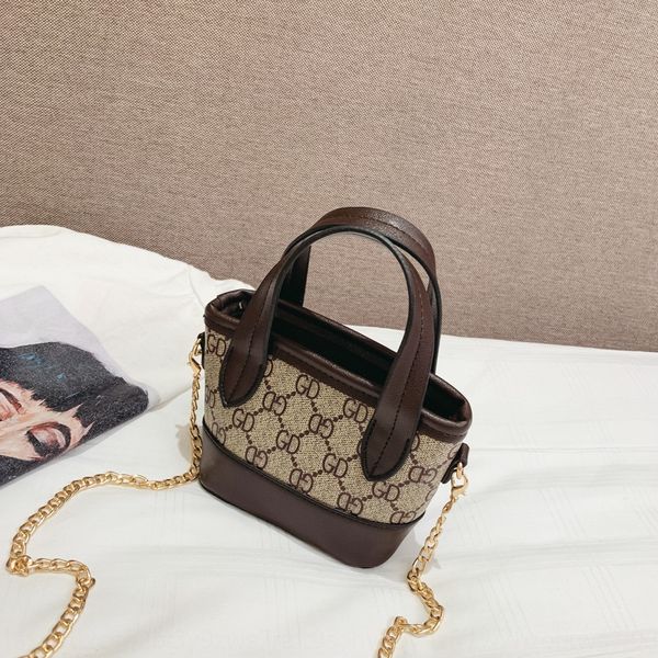 2019 new printing mini hand hand shoulder children's shoulder messenger bag girls' all-match accessory bag
2019 new printing mini hand hand shoulder children's shoulder messenger bag girls' all-match accessory bag