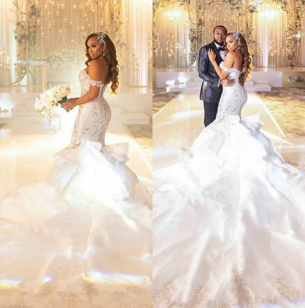 2020 luxurious wedding dresses off shoulder appliques lace mermaid bridal gowns lace-up back sweep train wedding dress robes de mariée, White
2020 luxurious wedding dresses off shoulder appliques lace mermaid bridal gowns lace-up back sweep train wedding dress robes de mariée, White