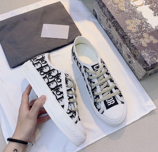 classics women platform trainer luxury designers comfort casual shoe sneaker women leisure platform shoes chaussures trainers bag04 f36, Black
classics women platform trainer luxury designers comfort casual shoe sneaker women leisure platform shoes chaussures trainers bag04 f36, Black