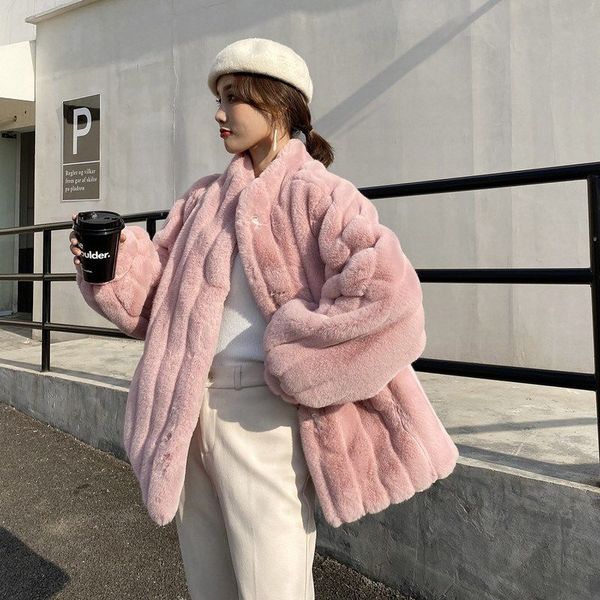 2020 new winter women faux fur coat luxury fur coat loose stand collar overcoat thick warm plus size female plush coats, Black
2020 new winter women faux fur coat luxury fur coat loose stand collar overcoat thick warm plus size female plush coats, Black