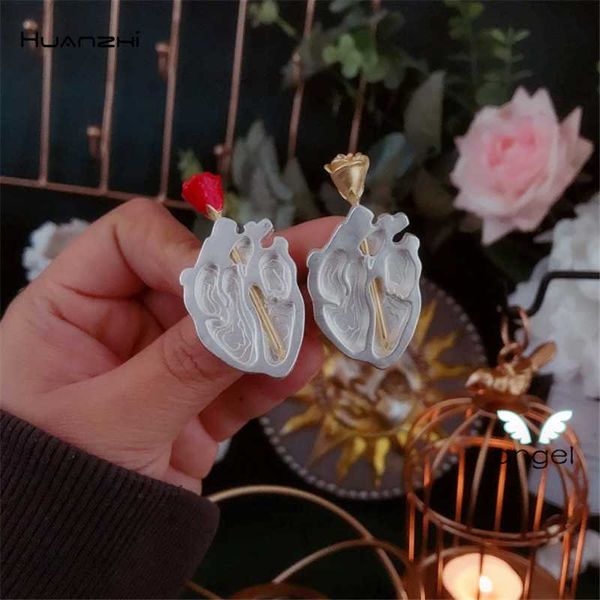 huanzhi 2020 new classic personality stereoscopic plant metal heart rose brooch for women and man collar accessories jewelry, Gray
huanzhi 2020 new classic personality stereoscopic plant metal heart rose brooch for women and man collar accessories jewelry, Gray