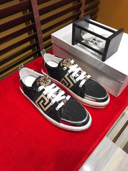 2020-2019f summer high-end brand leather men's shoes personality low to help casual flat shoes fashion wild sports shoes, size: 38-44
2020-2019f summer high-end brand leather men's shoes personality low to help casual flat shoes fashion wild sports shoes, size: 38-44