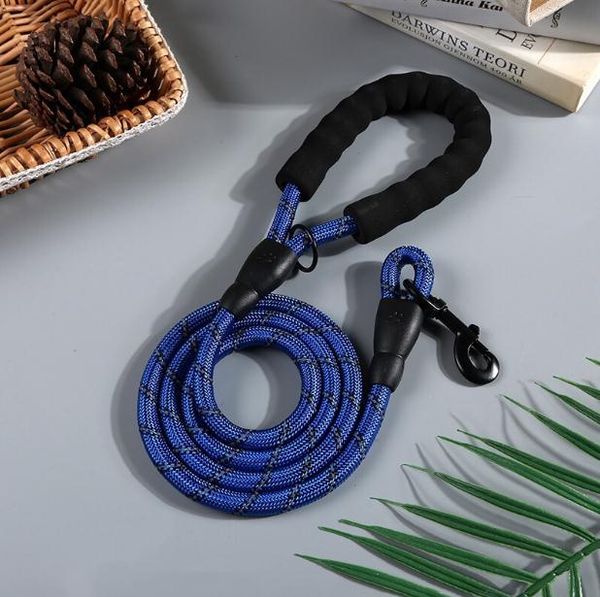 whole sale hight quality dog supplies comfortable lead rope nylon reflective round dog leash medium-large dog leash pet supplies
whole sale hight quality dog supplies comfortable lead rope nylon reflective round dog leash medium-large dog leash pet supplies
