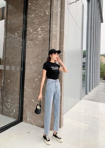 2020 summer clothes small with hole and jeans jeans women's eight-point tall short high waist elegant dad pants, Blue
2020 summer clothes small with hole and jeans jeans women's eight-point tall short high waist elegant dad pants, Blue