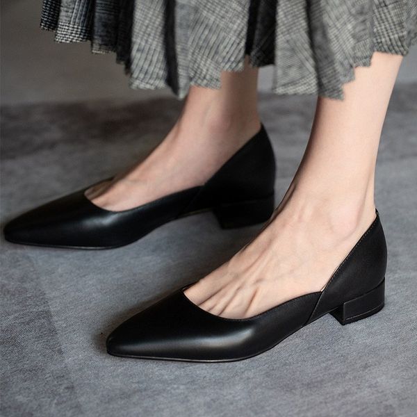 2020 autumn new thick heel pointed shallow mouth four seasons natural leather large size comfortable women's shoes, Black
2020 autumn new thick heel pointed shallow mouth four seasons natural leather large size comfortable women's shoes, Black