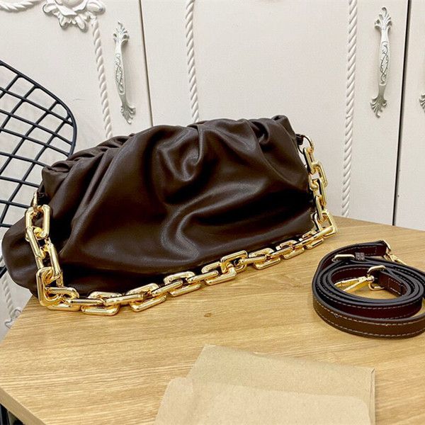 summer 2020 new fashion shoulder bag fashion cloud women's bag simple portable versatile underarm bag
summer 2020 new fashion shoulder bag fashion cloud women's bag simple portable versatile underarm bag