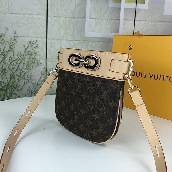 fast delivery women bag leather crossbody bag fashion classic shoulder bags ladies retro style zipper messenger bags bolso bandolera
fast delivery women bag leather crossbody bag fashion classic shoulder bags ladies retro style zipper messenger bags bolso bandolera