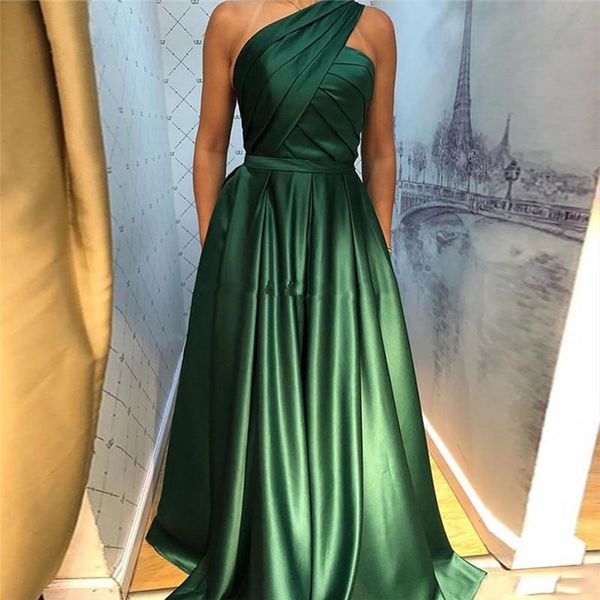 2020 hunter evening dresses one shoulder with pocket elastic stain front split long evening prom gowns, Black;red
2020 hunter evening dresses one shoulder with pocket elastic stain front split long evening prom gowns, Black;red