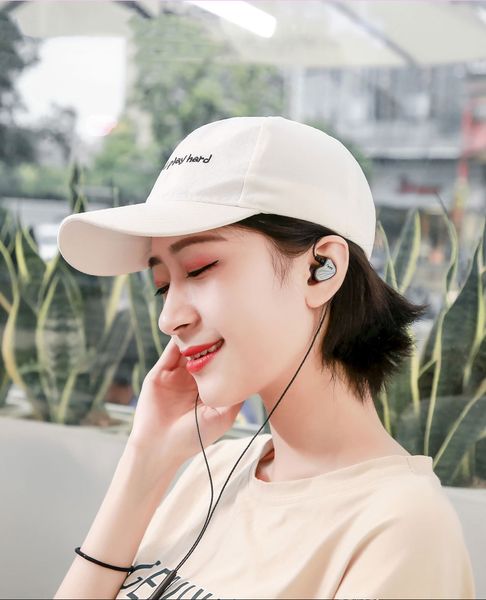 sports in ear headset noise reduction is suitable for apple for huawei for xiaomi wired 3.5mm tpye-c gaming headset hifi sound quality
sports in ear headset noise reduction is suitable for apple for huawei for xiaomi wired 3.5mm tpye-c gaming headset hifi sound quality