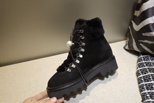 2019y new fashion high-non-slip boots cotton shoes women's winter plus velvet snow boots female fur one, original box packaging
2019y new fashion high-non-slip boots cotton shoes women's winter plus velvet snow boots female fur one, original box packaging