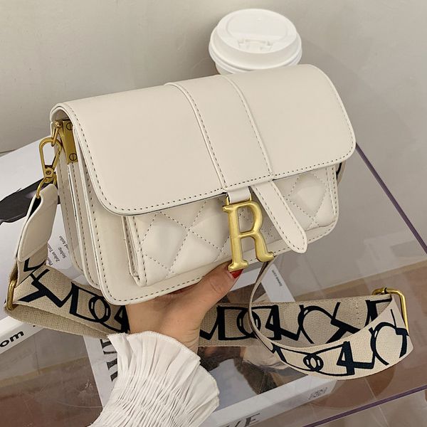 сплошной цвет толстые цепи малый кожа pu crossbody сумки для женщин 2020 лета плеча креста тела сумка женские сумки
сплошной цвет толстые цепи малый кожа pu crossbody сумки для женщин 2020 лета плеча креста тела сумка женские сумки