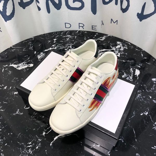 2020-2019u limited edition luxury designer classic men and women casual shoes couple shoes fashion wild sports shoes, size: 35
2020-2019u limited edition luxury designer classic men and women casual shoes couple shoes fashion wild sports shoes, size: 35