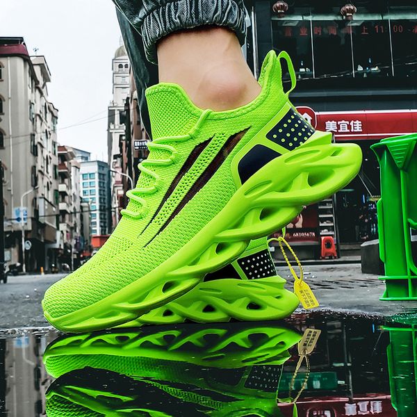 ultralight fashion twist sole running shoes flying woven breathable men's shoes personality wild comfortable casual sports
ultralight fashion twist sole running shoes flying woven breathable men's shoes personality wild comfortable casual sports