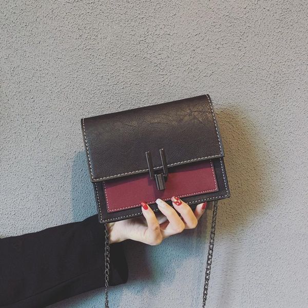 2020 new trendy korean version of the wild joker hand shoulder strap chain personalized small square bag
2020 new trendy korean version of the wild joker hand shoulder strap chain personalized small square bag