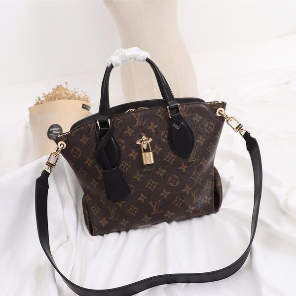 2020 retro women simple style leather crossbody bag handle totes messenger bags womens luxury designer bag handbags ladies crossbody bag
2020 retro women simple style leather crossbody bag handle totes messenger bags womens luxury designer bag handbags ladies crossbody bag