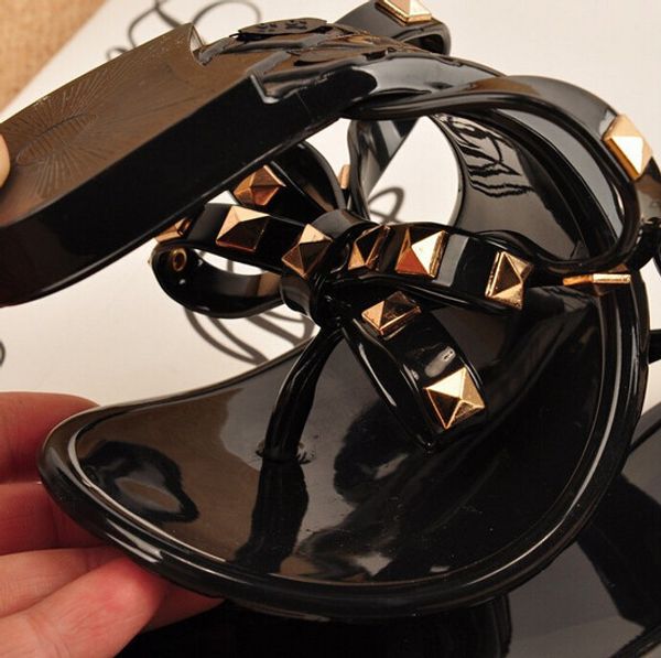 fashion new europe and us summer cool slippers new fashion bow sandals beach sandals decorated with rivets, Black
fashion new europe and us summer cool slippers new fashion bow sandals beach sandals decorated with rivets, Black