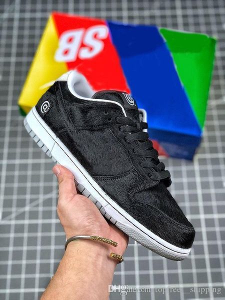 новый медик игрушка х sb dunk low be @ rbrick скейт обувь черный парус волосатая верхние кроссовки мужчины спорт кроссовки с коробкой
новый медик игрушка х sb dunk low be @ rbrick скейт обувь черный парус волосатая верхние кроссовки мужчины спорт кроссовки с коробкой