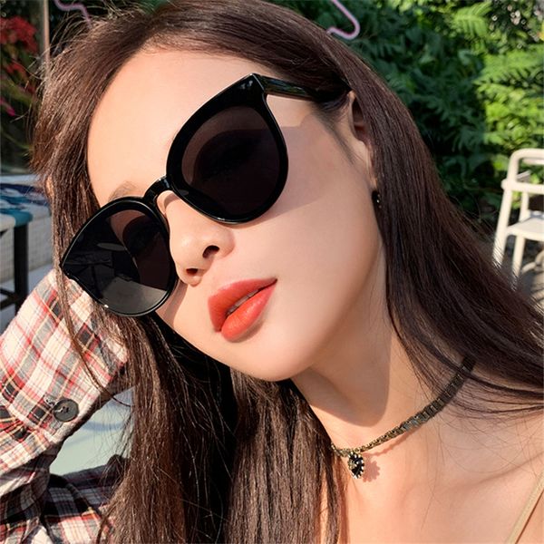 new fashion sunglasses retro transparent sunglasses men and women trendy net red big frame, White;black
new fashion sunglasses retro transparent sunglasses men and women trendy net red big frame, White;black