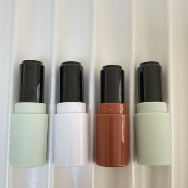 manufacturers round tube lipstick tube color logo can be customized lipstick tube lipstick packaging material
manufacturers round tube lipstick tube color logo can be customized lipstick tube lipstick packaging material