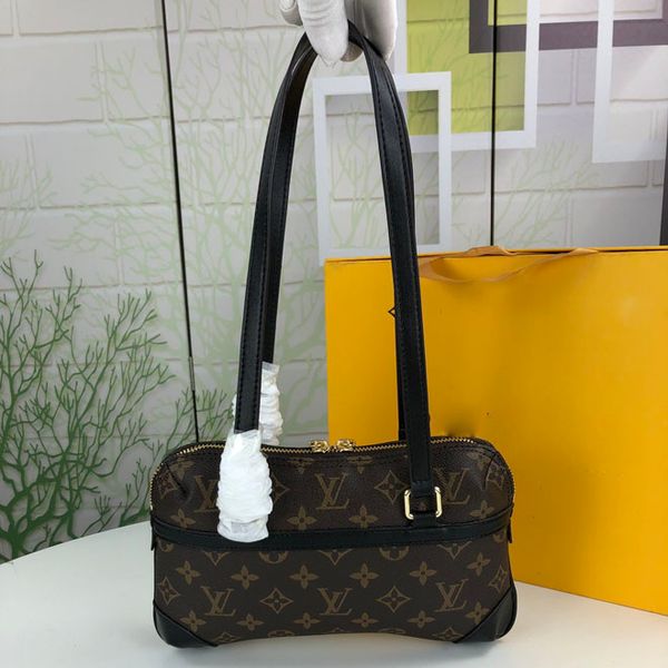 used armpit box bag handbag wallet backpack main card holder duffle bag women handbags handbag horsebit card holder, Silver
used armpit box bag handbag wallet backpack main card holder duffle bag women handbags handbag horsebit card holder, Silver