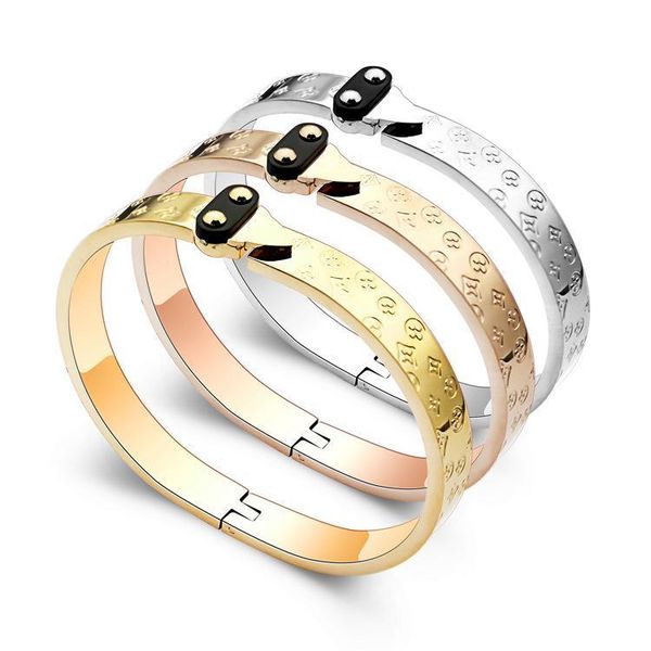 2020 designer arrow print bracelet four-leaf bracelet 18k gold print four-leaf flower bracelet korean version jewelry, Black
2020 designer arrow print bracelet four-leaf bracelet 18k gold print four-leaf flower bracelet korean version jewelry, Black