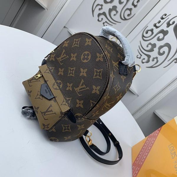 luxury designer womens mini leather backpacks drop ship classic simple style women shoulder bags ladies zipper backpack
luxury designer womens mini leather backpacks drop ship classic simple style women shoulder bags ladies zipper backpack