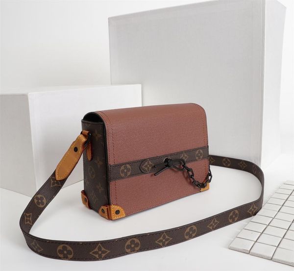 new designer messenger bag shoulder bag designer bag imported cowhide material casual style style
new designer messenger bag shoulder bag designer bag imported cowhide material casual style style
