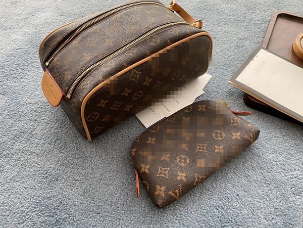 men women designer messenger bags ladies luxury cosmetic bag outdoor brand clutch bag luxury briefcase male wallet purse 2020855k
men women designer messenger bags ladies luxury cosmetic bag outdoor brand clutch bag luxury briefcase male wallet purse 2020855k