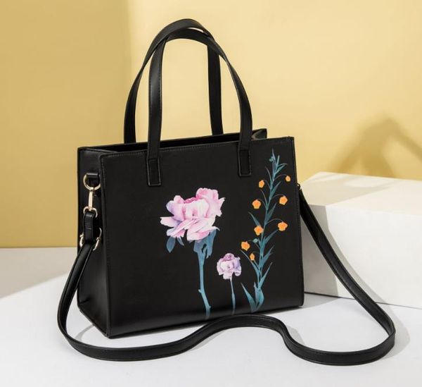 designer women's bag new 2020 diagonal shoulder bag retro printed wild handbag
designer women's bag new 2020 diagonal shoulder bag retro printed wild handbag