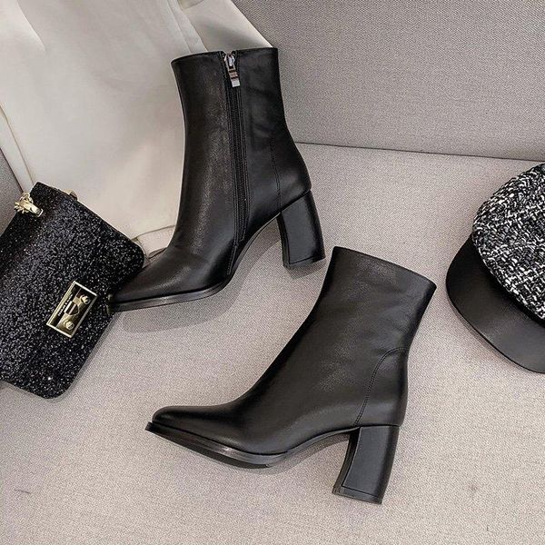 2020q spring and autumn models wild boots high heels winter thick with martin boots british style new single boots, original box delivery
2020q spring and autumn models wild boots high heels winter thick with martin boots british style new single boots, original box delivery