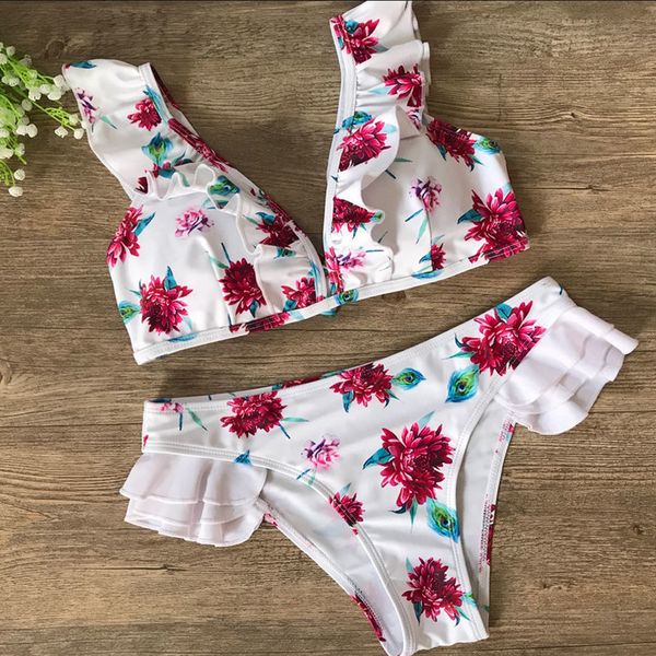 designer swimsuit bikinis floral border bikini set swimsuit bathing suit for women drop shipping good quality, White;black
designer swimsuit bikinis floral border bikini set swimsuit bathing suit for women drop shipping good quality, White;black