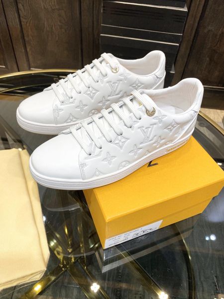 new14 men's casual shoes fashion comfortable sports shoes business travel men's shoes original box packaging zapatos, Black
new14 men's casual shoes fashion comfortable sports shoes business travel men's shoes original box packaging zapatos, Black