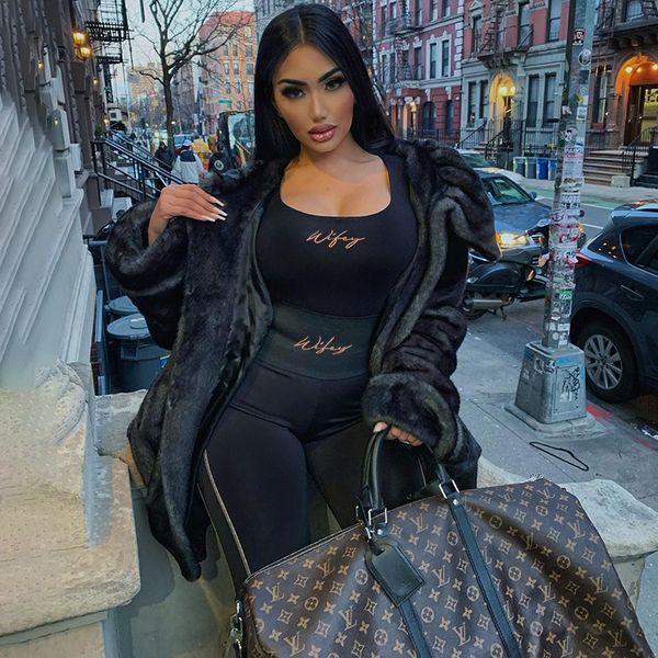 2020 new women's embroidered nine nine strappy ankle-length pants suspender short vest cropped pants casual sports suit, White;black
2020 new women's embroidered nine nine strappy ankle-length pants suspender short vest cropped pants casual sports suit, White;black