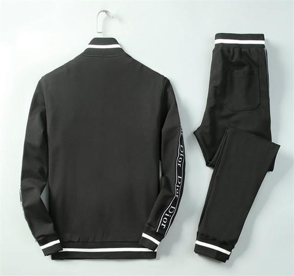 дизайнер mens tracksuit maserati printed мужчины стойло воротник марка жакеты брюки костюмы пуловер с повседневный jogger брюки костюмы моды, Gray
дизайнер mens tracksuit maserati printed мужчины стойло воротник марка жакеты брюки костюмы пуловер с повседневный jogger брюки костюмы моды, Gray