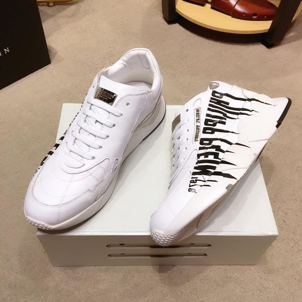 2020e thick bottom men's low-casual wild shoes breathable running shoes outdoor lace-up sneakers, size: 38-451, Black 
2020e thick bottom men's low-casual wild shoes breathable running shoes outdoor lace-up sneakers, size: 38-451, Black