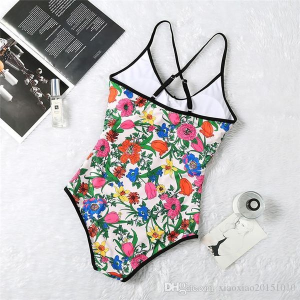 the latest designers ladies bikini 2020 fashion bikini underwear 2 pieces beach swimwear 690, White;black
the latest designers ladies bikini 2020 fashion bikini underwear 2 pieces beach swimwear 690, White;black