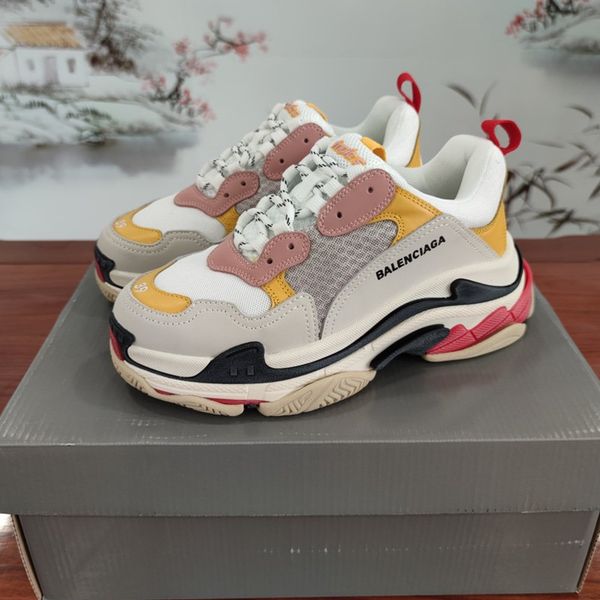 2020tm designer to create casual and comfortable all-match sports shoes, travel shoes outsole non-slip design with original box delivery, Black
2020tm designer to create casual and comfortable all-match sports shoes, travel shoes outsole non-slip design with original box delivery, Black