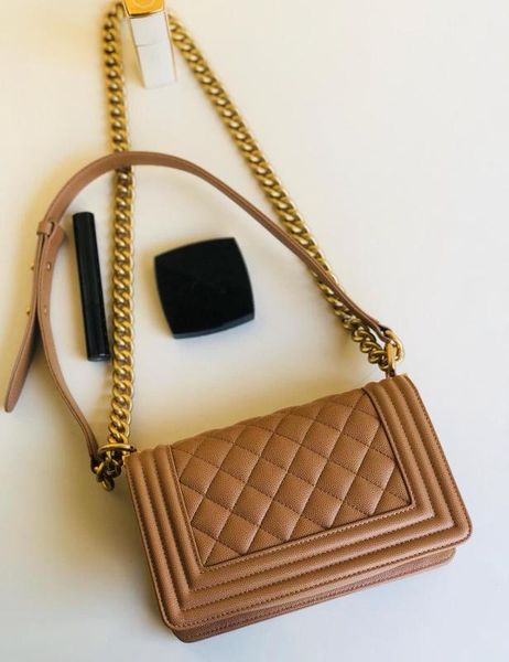 luxury designer flap chain handbags woman flap handbag lady shoulder bag real leather europe brand high quality
luxury designer flap chain handbags woman flap handbag lady shoulder bag real leather europe brand high quality