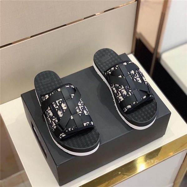 1ss oblique d or sandal slipper red bottoms luxury pantoufle sandale plate-forme mens designer shoes sandals designer flip-flops size38-44, Red;white
1ss oblique d or sandal slipper red bottoms luxury pantoufle sandale plate-forme mens designer shoes sandals designer flip-flops size38-44, Red;white