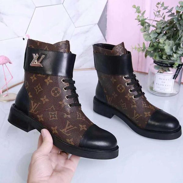 2021 retros fashion luxury design women shoes vintage brand womens ankle boots high -style booties chaussures de femme drop ship lady sh
2021 retros fashion luxury design women shoes vintage brand womens ankle boots high -style booties chaussures de femme drop ship lady sh