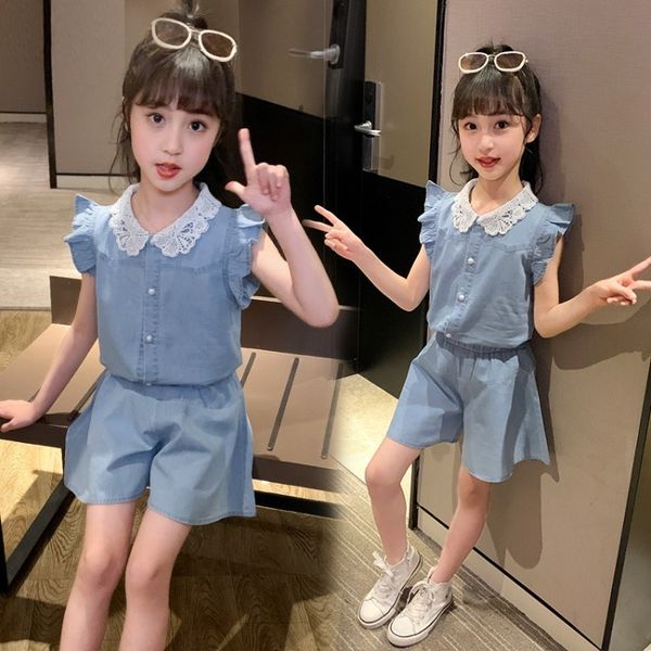 girlsdenim suit 2020 new korean style children's collar small lace lace flying sleeve denim two-piece set
girlsdenim suit 2020 new korean style children's collar small lace lace flying sleeve denim two-piece set