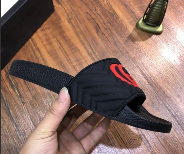 2020 selling new man sandals design shoes tpu plastic slide summer fashion wide flat slippery sandals slipper flip flop, Red;white
2020 selling new man sandals design shoes tpu plastic slide summer fashion wide flat slippery sandals slipper flip flop, Red;white